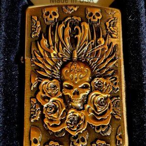 Sharp Armor Brass Flaming Skulls 3D Emblem Zippo Lighter